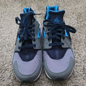 Nike Sneakers in Blue and Gray